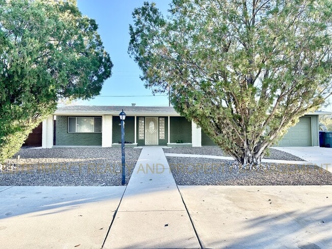 Building Photo - 8338 E Julia St