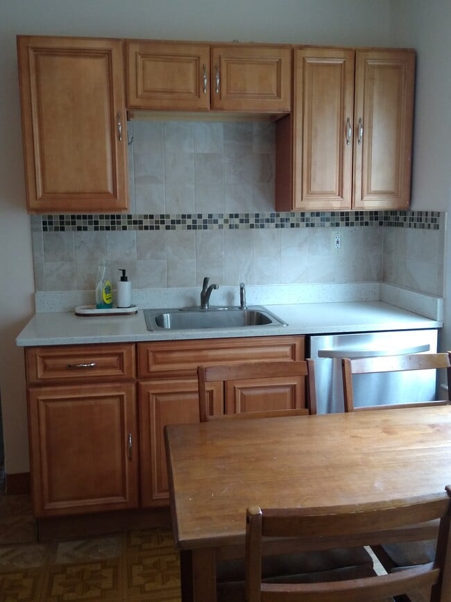 Building Photo - 1 Gold Star Pl Unit 1