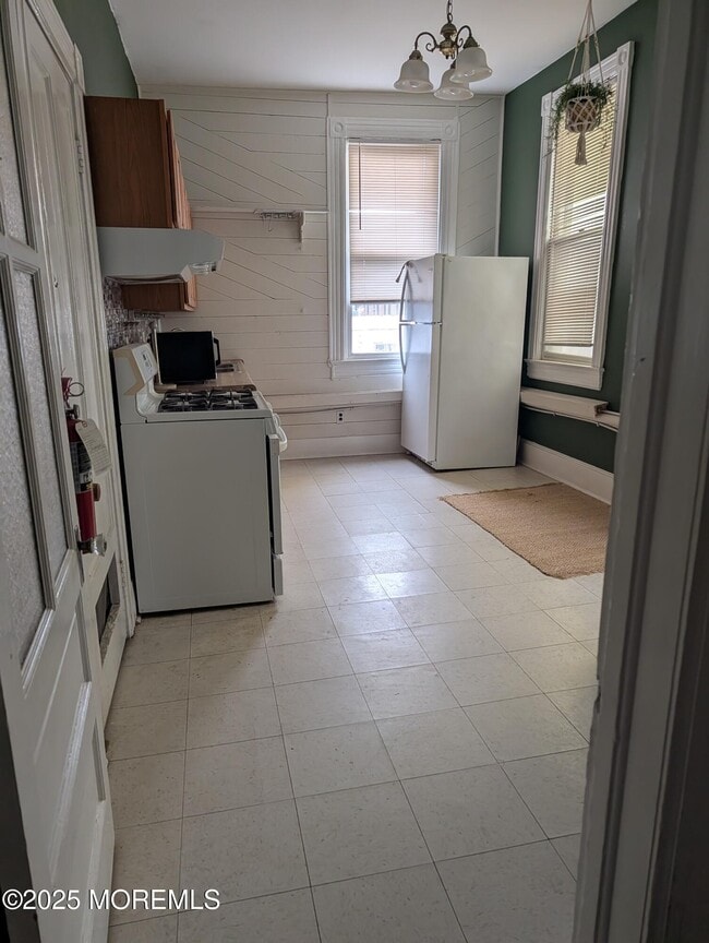 Photo - 5 Wharf Ave Unit A