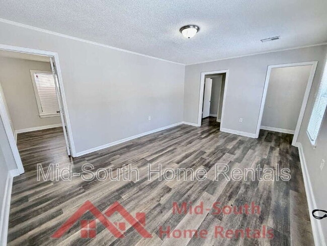 Photo - 101 E Davant Ave