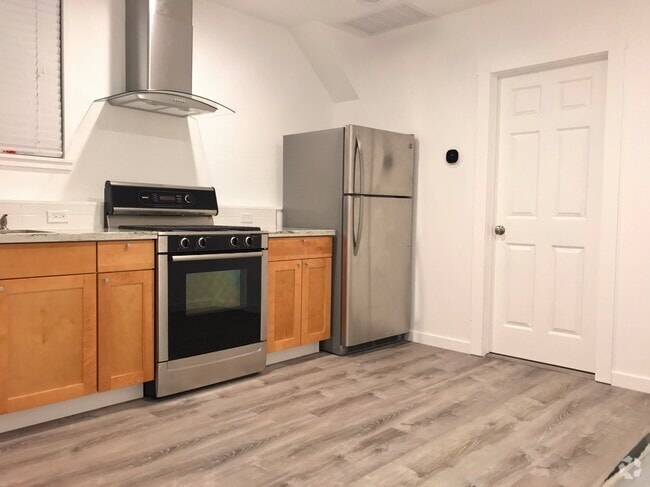 Building Photo - 925A Southgate Avenue Rental