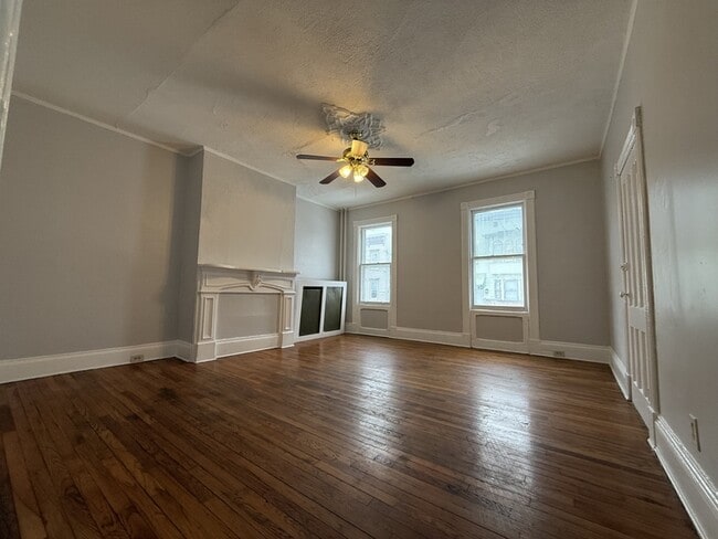 Photo - 526 Hamilton St