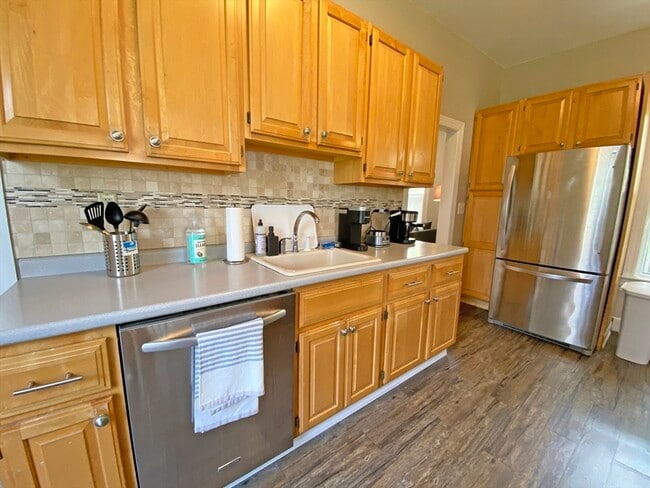 Photo - 263 Auburndale Ave
