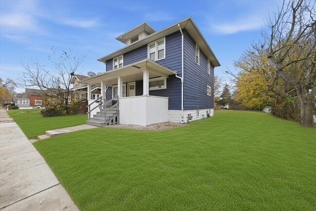 Photo - 18335 Sherman St Unit 2