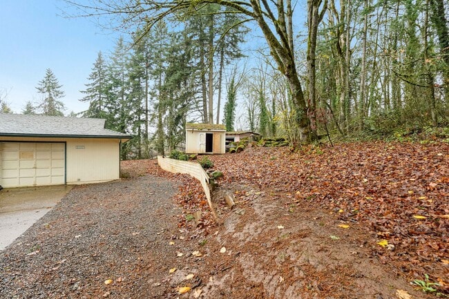 Photo - Secluded 4 bed, 2 bath home in West Salem, OR