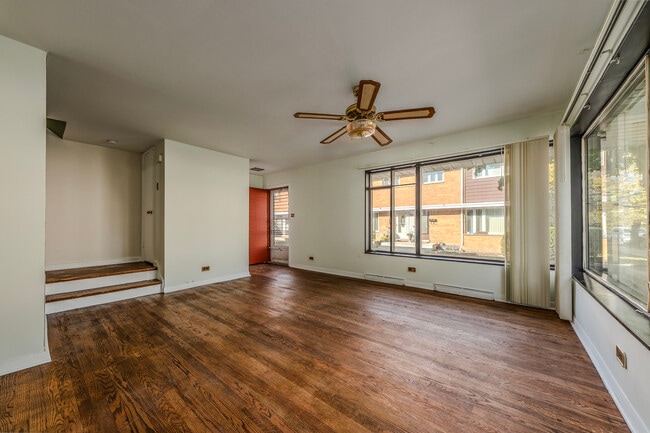 Photo - 2531 W Howard St