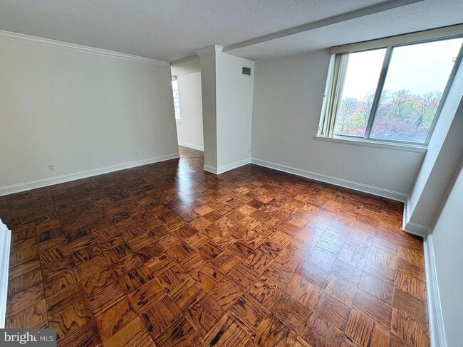 Photo - 501 Slaters Ln Unit 413