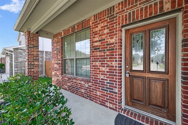 Building Photo - 1403 S Maple Dr