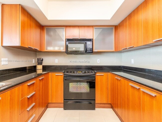 Building Photo - 16699 Collins Ave Unit 1709