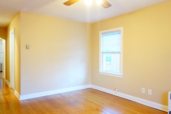 Photo - 8408 Greenwood Ave Unidad 1