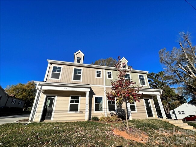 Photo - 574 N Broad St