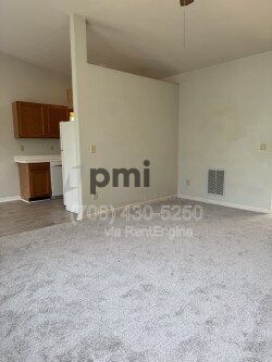 Photo - 111 Primrose Dr Unit B