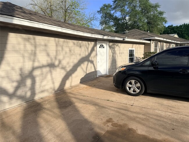 Photo - 13217 Player St Unit B