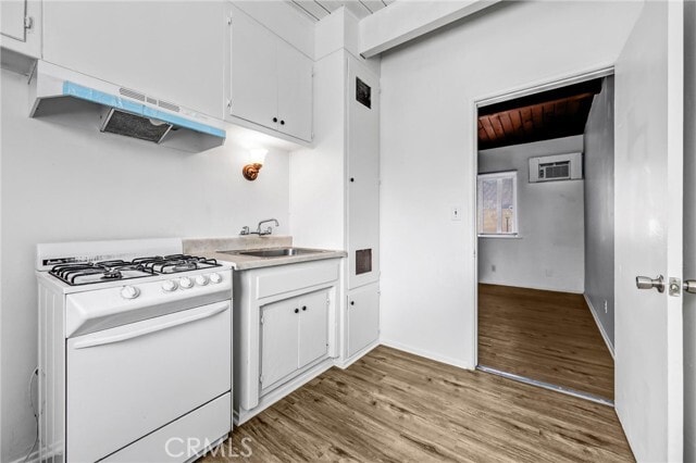 Photo - 3622 E Colorado Blvd Apartment Unit 5