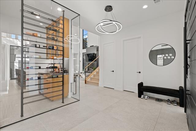 Photo - 5839 Richmond Ave