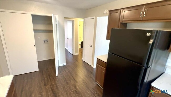 Building Photo - 205 Erby Ave Unit C