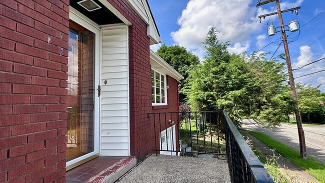 Photo - 800 Welty St