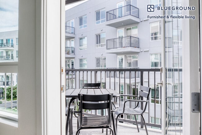 Photo - 310 Del Sol Dr Unidad FL5-ID11