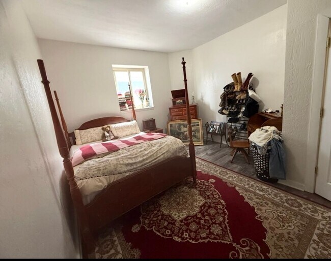 3822 Liberty Ave.