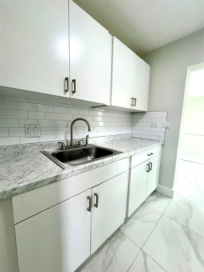 Photo - 1960 NW 49th St