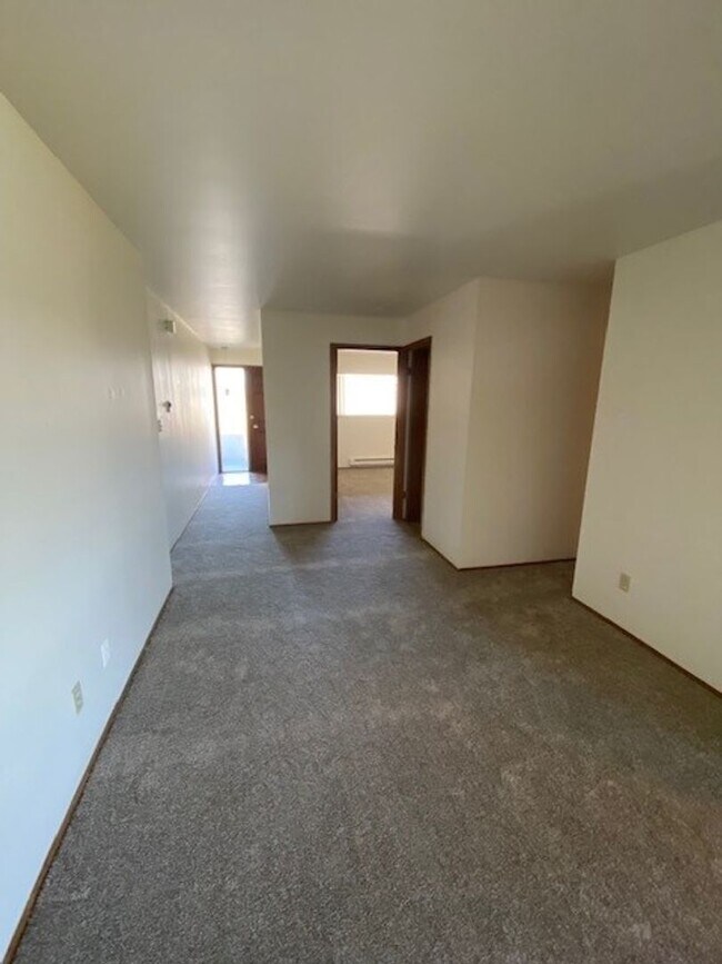 Photo - Lakeview Apartments