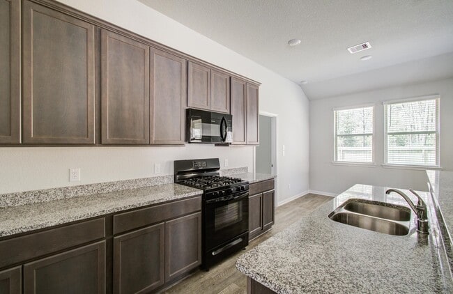 Building Photo - 2009 Cedar Br Dr
