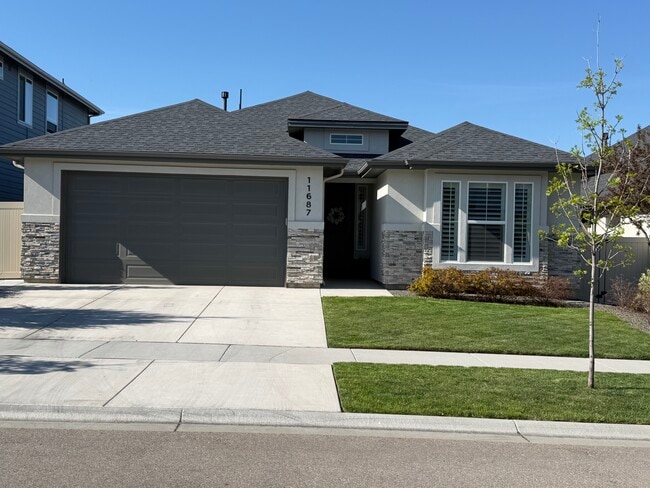 Building Photo - 11687 W Triloba Dr