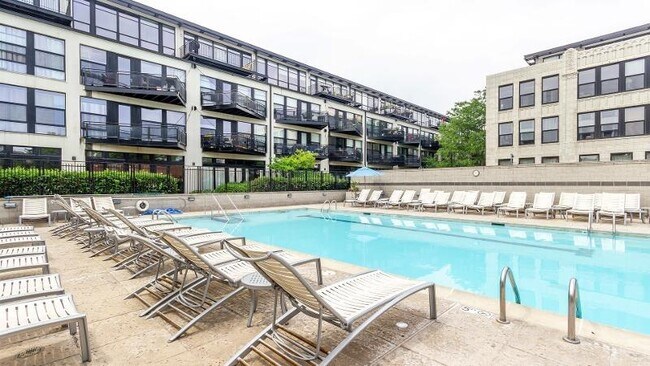 community pool - 1151 W 15th St Unit 414