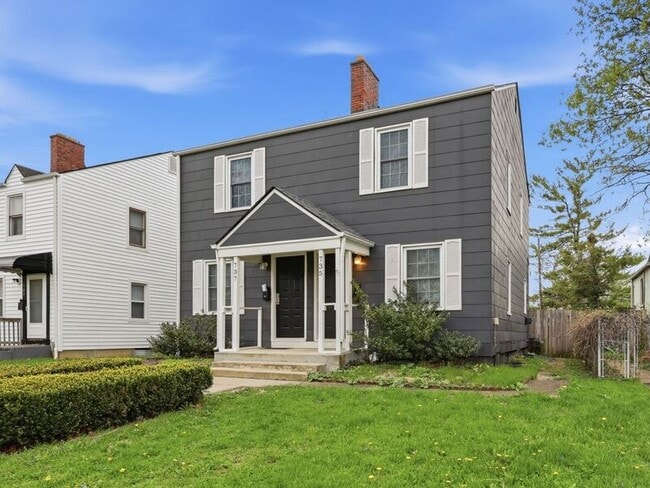 Photo - 735 E Mithoff St