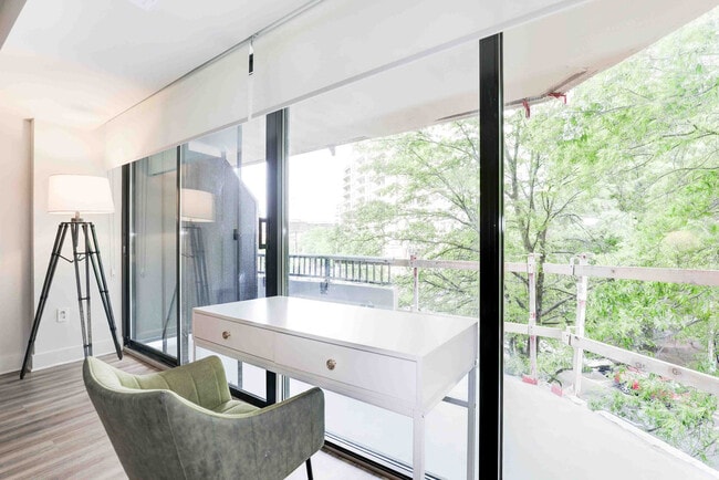 Photo - 1550 Clarendon Blvd Unidad ID1024646P