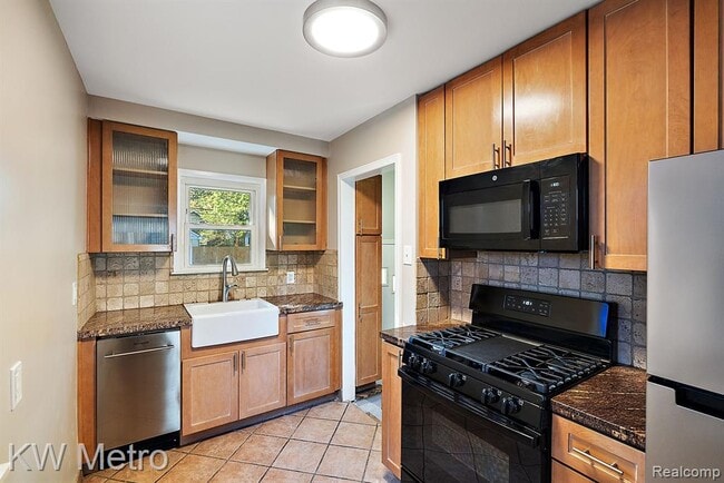 Photo - 531 Albany St