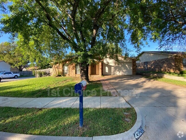 Building Photo - 4312 Spindletree Ln Rental