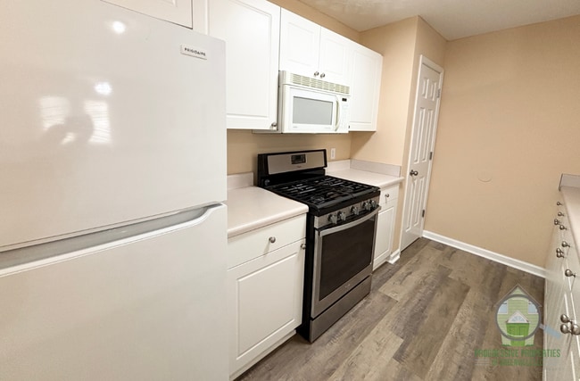 Photo - 105 McKenna Cir