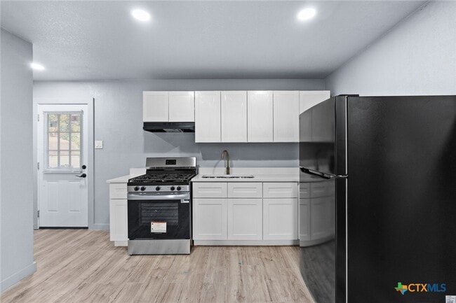 Photo - 805 S 32nd St