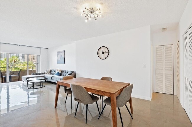 Building Photo - 1985 S Ocean Dr Unit 2M