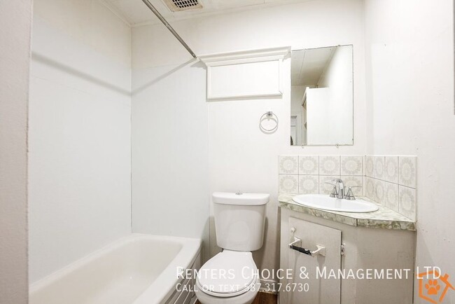 Photo - Cat-Friendly Downtown Taber Apartment with Laundry Access