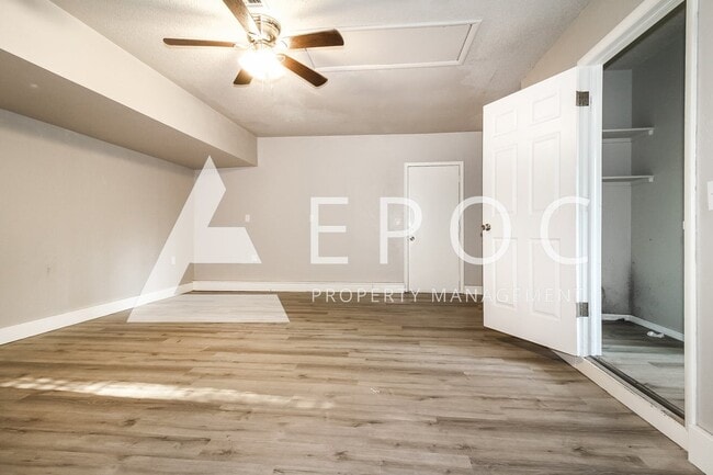 Photo - 409 Woodland Dr
