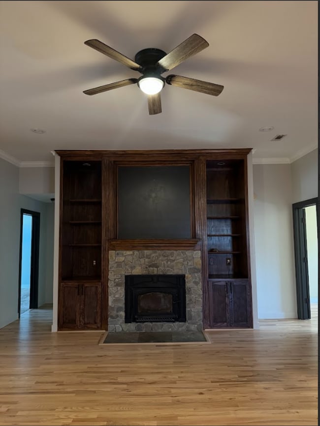 Photo - 407 Old Forge Dr