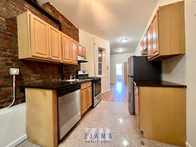 Photo - 326 21st St Apartment Unit 4R