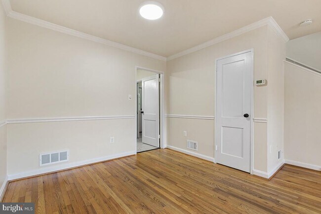 Photo - 9003 Manchester Rd