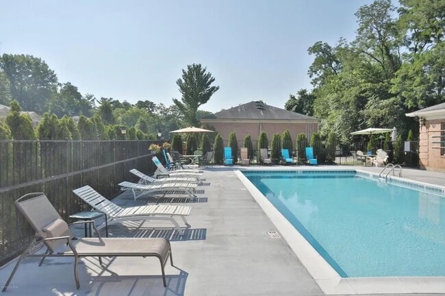 Building Photo - 509 Highwood Dr Rental