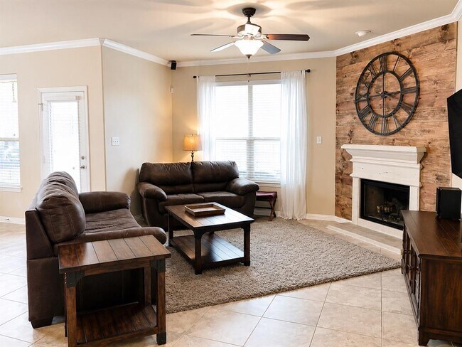 Photo - 705 Rolling Brook Ln
