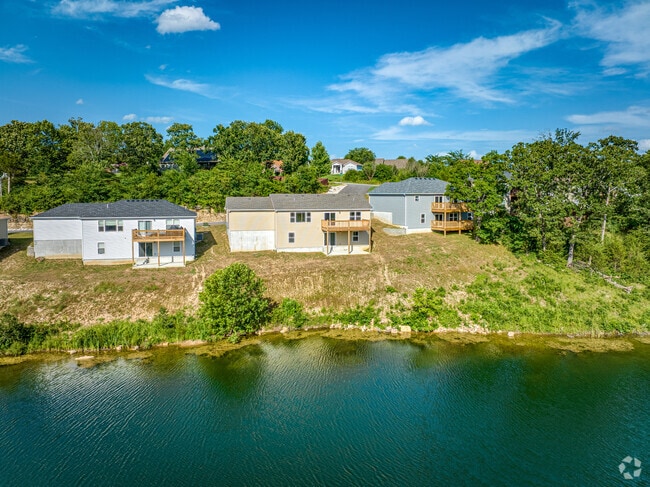 Building Photo - 204 E Sunset Cove Ln Rental