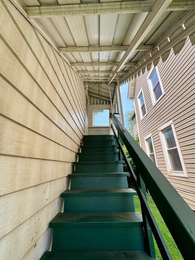 227 5th Ave Unit 2