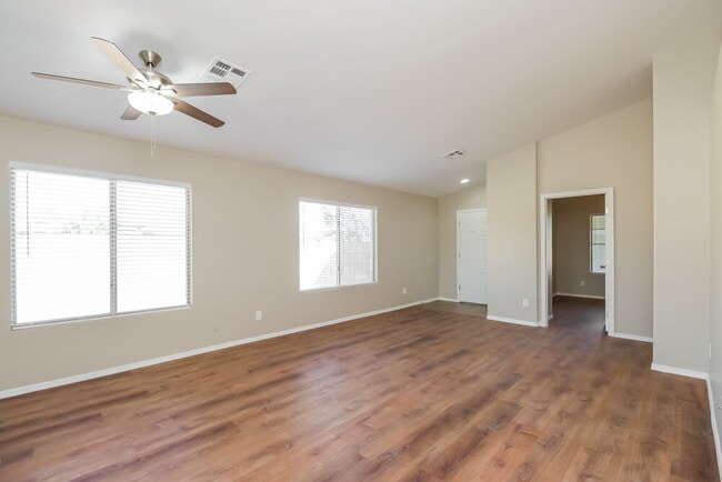 Photo - 2049 W Gold Mine Way