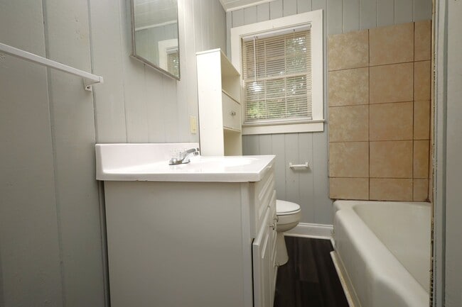 Photo - 501 Charlton St