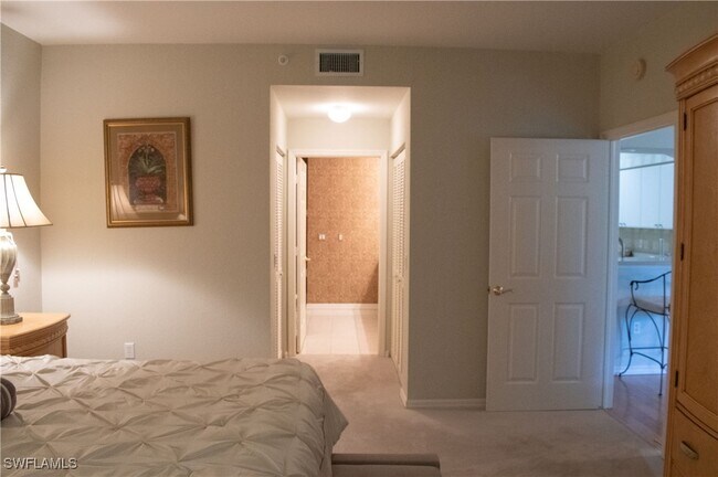 Building Photo - 8095 Celeste Dr Unit 715