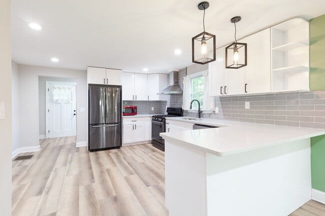 Updated 3bd/2ba Ranch Blocks From Downtown... - Updated 3bd/2ba Ranch Blocks From Downtown... House