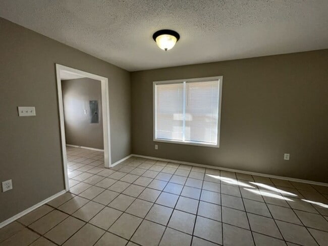 Photo - Renovated 3 Bedroom 1 Bath Home for Rent!!