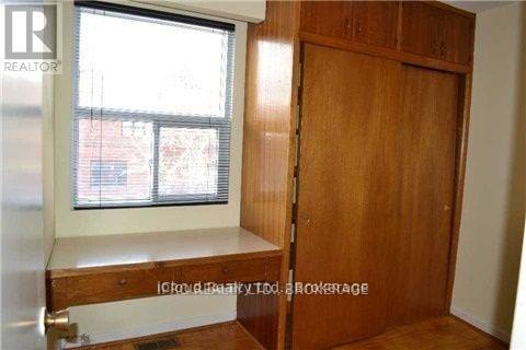 Photo - 5084 Dundas St W